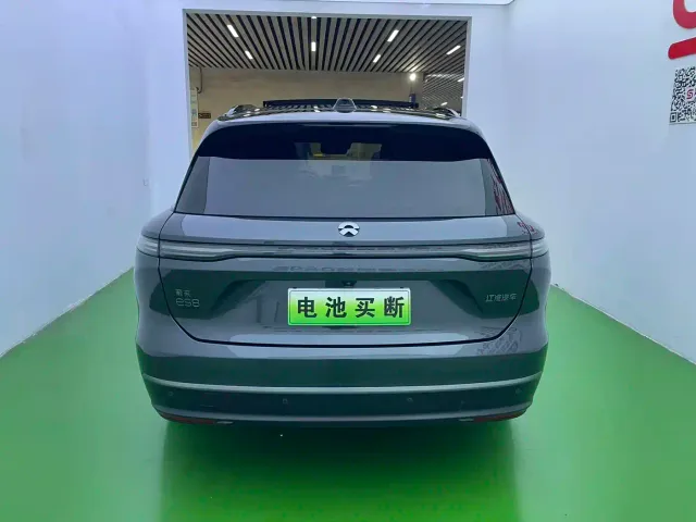 Nio ES8 — Фото автомобиля 18
