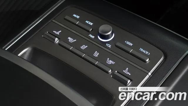 Hyundai Grandeur Grandeur (GN7) 3.5 Бензин 4WD — Фото автомобиля 25