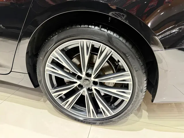 Audi A6L — Фото автомобиля 28
