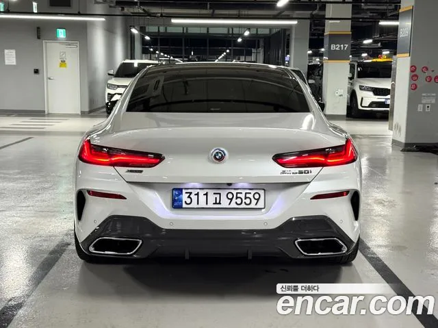 BMW 8-Series — Фото автомобиля 4