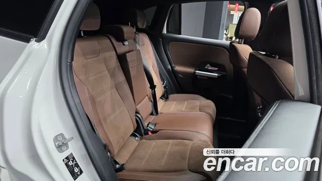 Mercedes-Benz GLA-Class H247 — Фото автомобиля 18