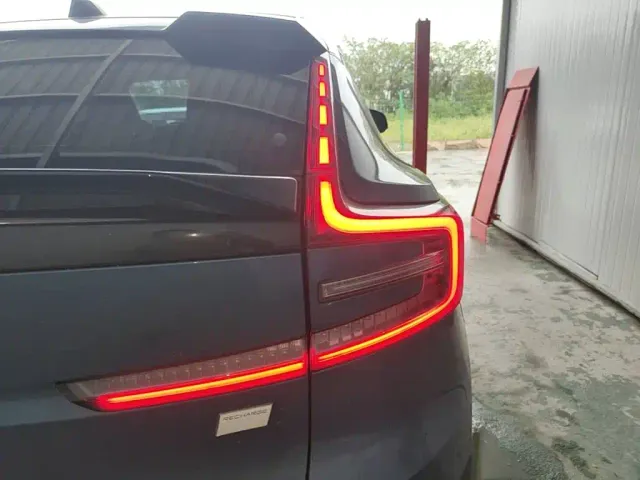 Volvo C40 — Фото автомобиля 7