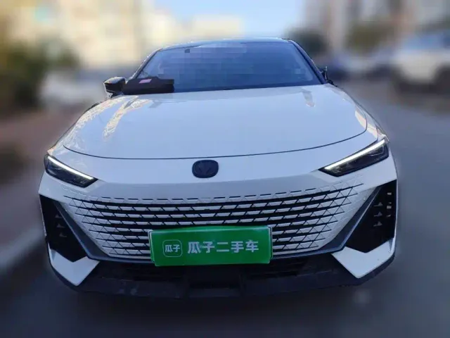 Changan UNI-V — Фото автомобиля 2
