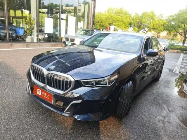 BMW 5 Series — Фото автомобиля 7