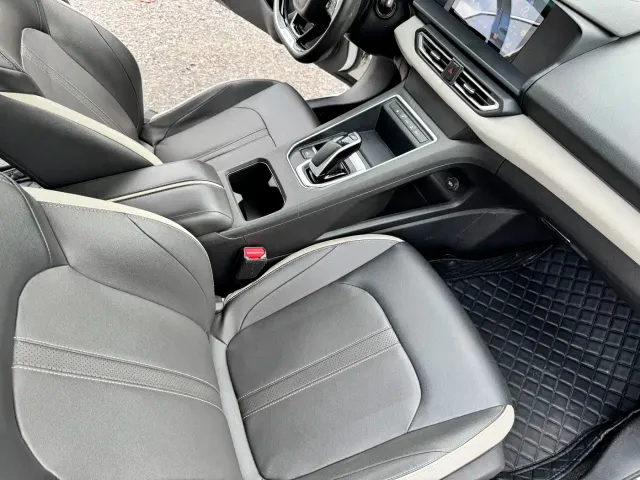 Dongfeng Fengshen E70 — Фото автомобиля 7