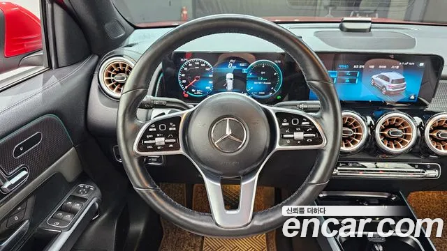 Mercedes-Benz EQB — Фото автомобиля 12