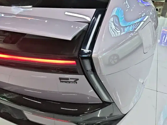 Xpeng P7 — Фото автомобиля 7