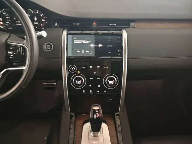 Land Rover Discovery Sport — Фото автомобиля 12