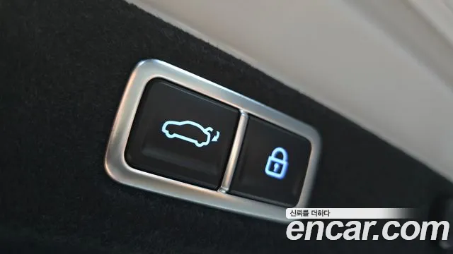Hyundai Grandeur Grandeur (GN7) 2.5 Бензин 2WD — Фото автомобиля 21