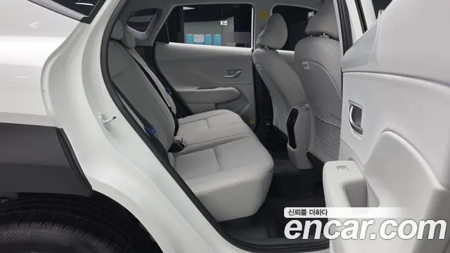 Hyundai Kona Kona (SX2) Бензин 1.6 турбо 2WD — Фото автомобиля 12