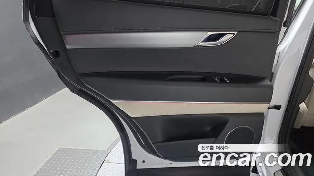 Genesis GV80 — Фото автомобиля 14