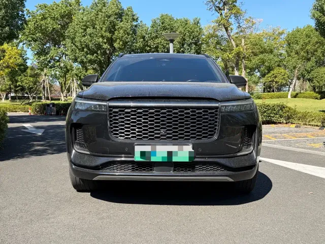 Li Auto ONE — Фото автомобиля 2