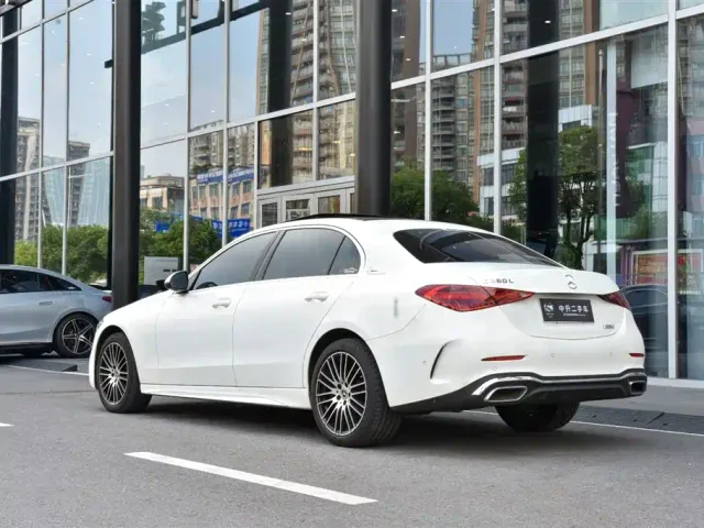 Mercedes-Benz C-Class — Фото автомобиля 3