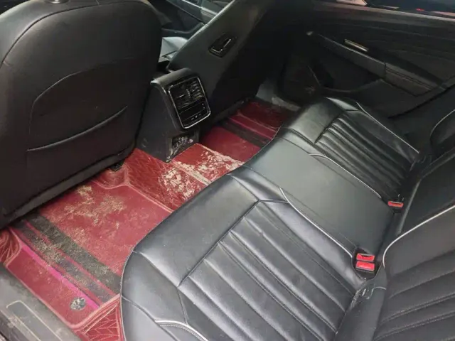 Volkswagen Passat — Фото автомобиля 11