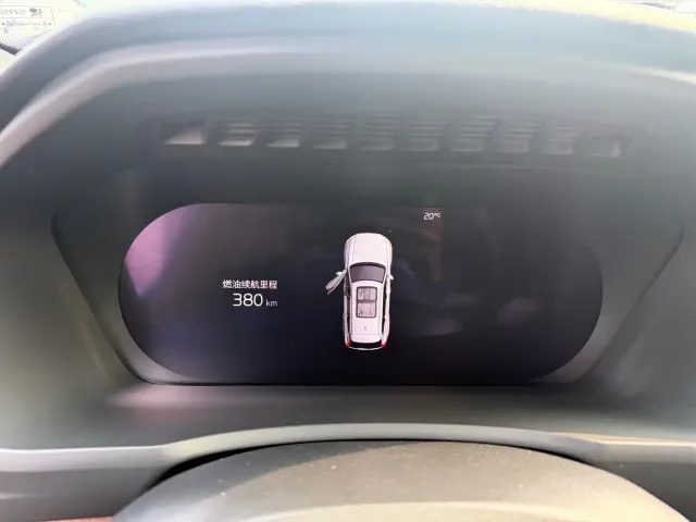 Volvo XC90 — Фото автомобиля 10