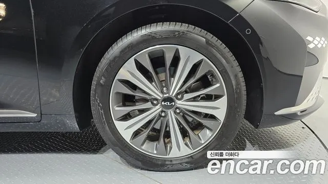 Kia K8 Hybrid — Фото автомобиля 6