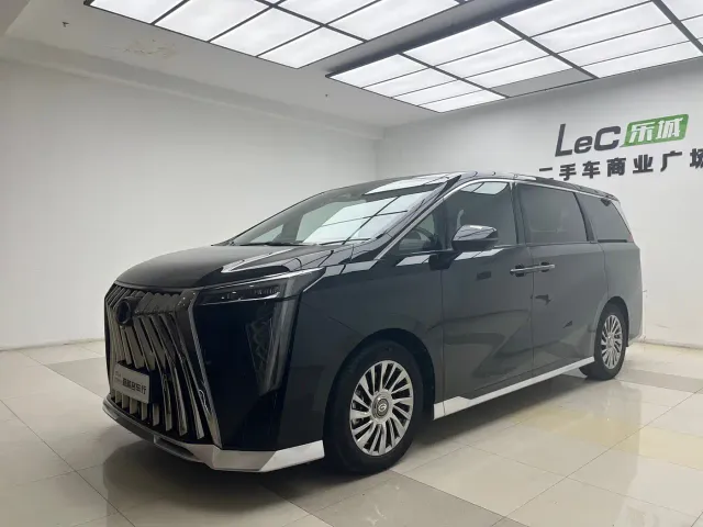 GAC Trumpchi M8 — Фото автомобиля 3