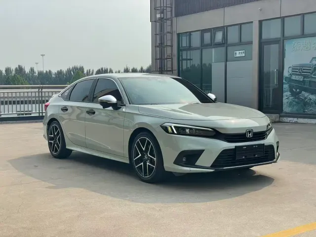 Honda Civic — Фото автомобиля 3