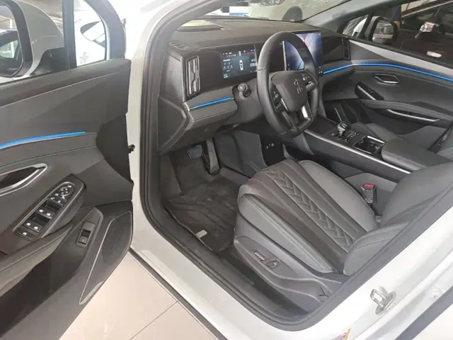BYD Song L DM-i — Фото автомобиля 15