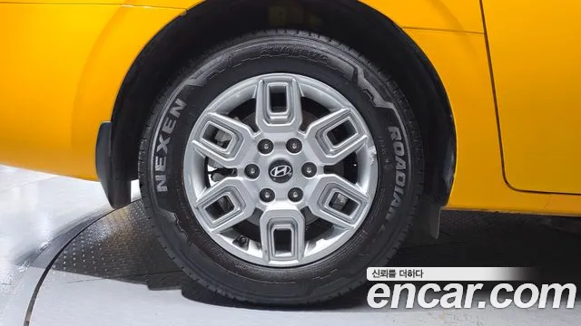 Hyundai Staria Staria L3.5 Школьный автобус — Фото автомобиля 4