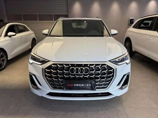 Audi Q3 — Фото автомобиля 2