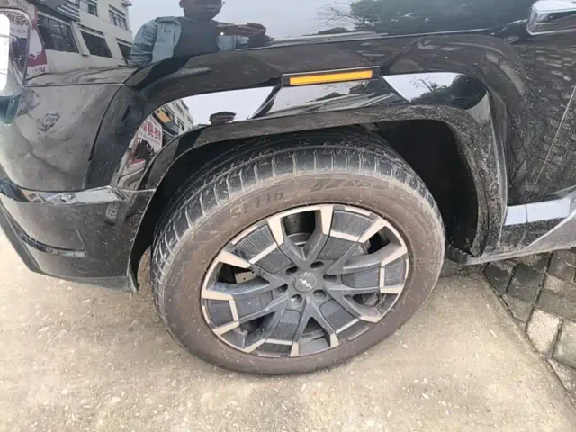 BYD FangChengBao Leopard 8 — Фото автомобиля 22