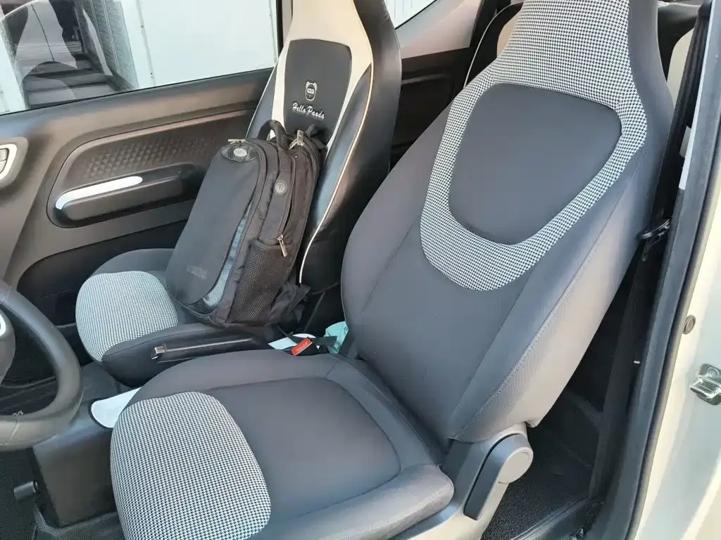 Wuling Motors Hongguang MINIEV 2024 3rd Gen 215km Advanced — Фото автомобиля 11