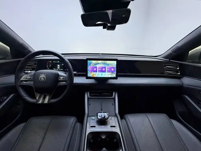 BYD Qin L — Фото автомобиля 9
