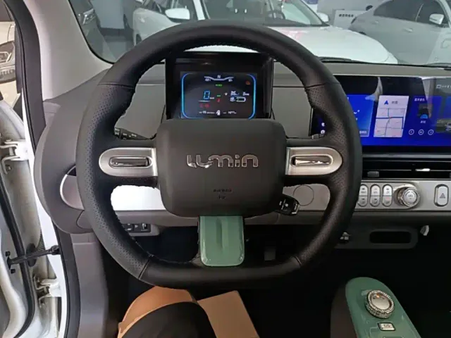 Changan Lumin — Фото автомобиля 10
