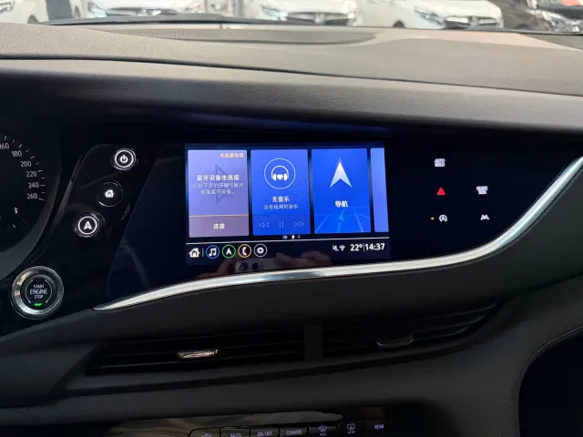 Buick Enclave — Фото автомобиля 10