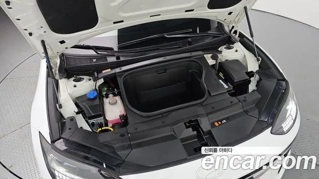 Hyundai Ioniq 6 — Фото автомобиля 9