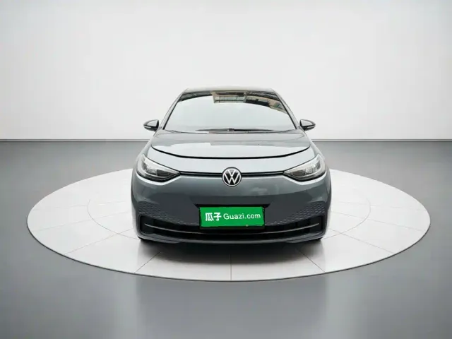 Volkswagen ID.3 — Фото автомобиля 2