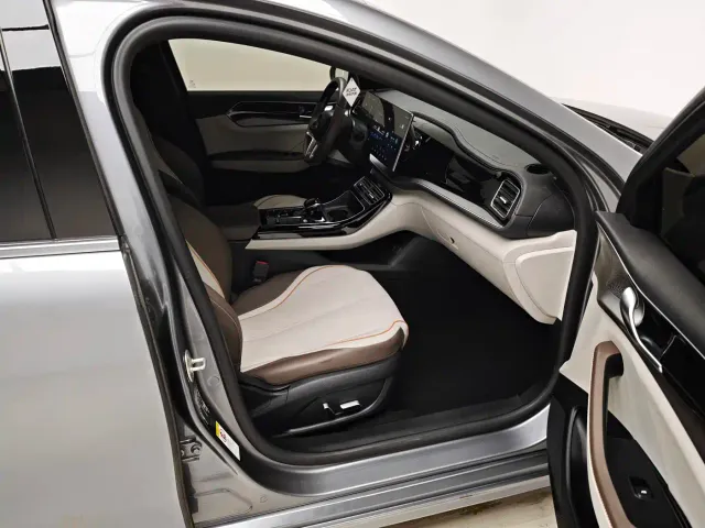 BYD Qin PLUS — Фото автомобиля 10