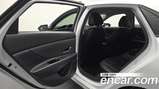 Hyundai Avante CN7 — Фото автомобиля 26