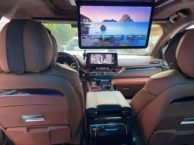 Toyota Sienna — Фото автомобиля 6