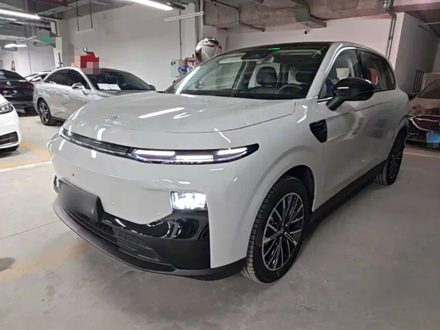 Фотография автомобиля — Leapmotor B10