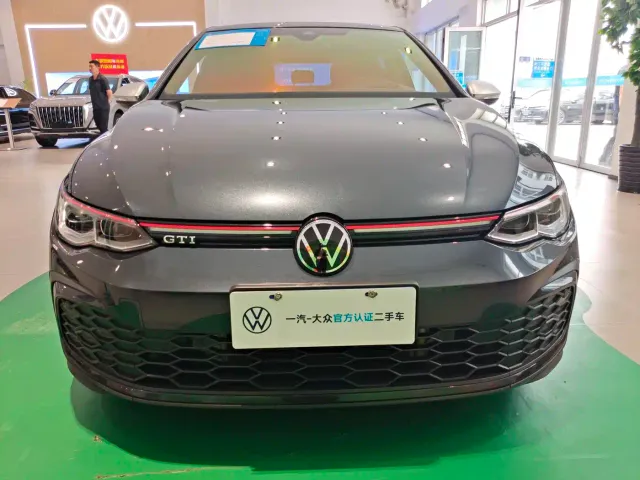 Volkswagen Golf GTI — Фото автомобиля 2