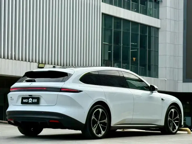Nio ET5 Touring — Фото автомобиля 8