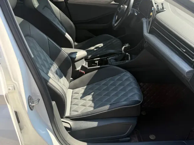 Volkswagen Sagitar — Фото автомобиля 18