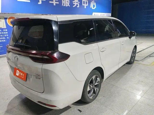 GAC Trumpchi M6 — Фото автомобиля 2