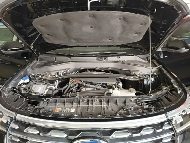 Ford Explorer — Фото автомобиля 19
