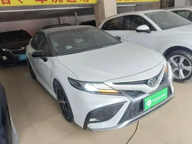 Toyota Camry — Фото автомобиля 3