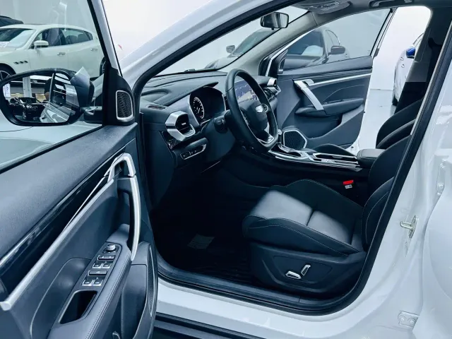 Geely Binyue — Фото автомобиля 4