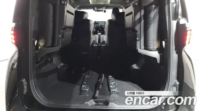 Toyota Alphard — Фото автомобиля 16