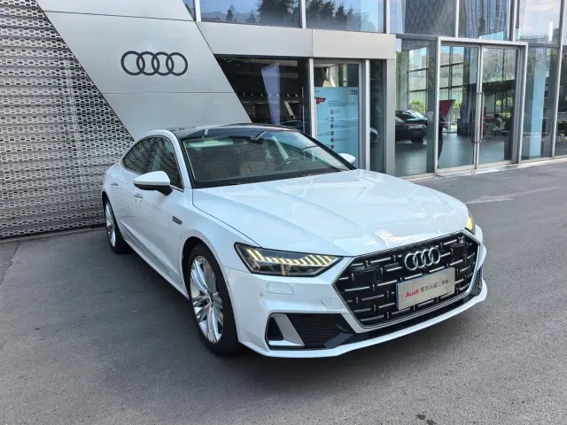Audi A7L — Фото автомобиля 3