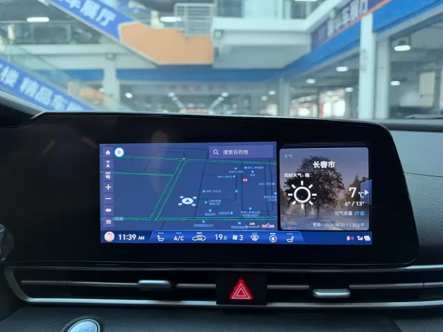 Hyundai Elantra — Фото автомобиля 13