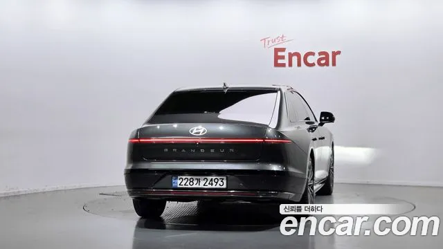Hyundai Grandeur GN7 — Фото автомобиля 4