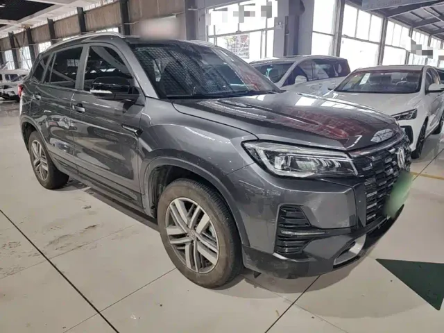 Changan CS75 — Фото автомобиля 3