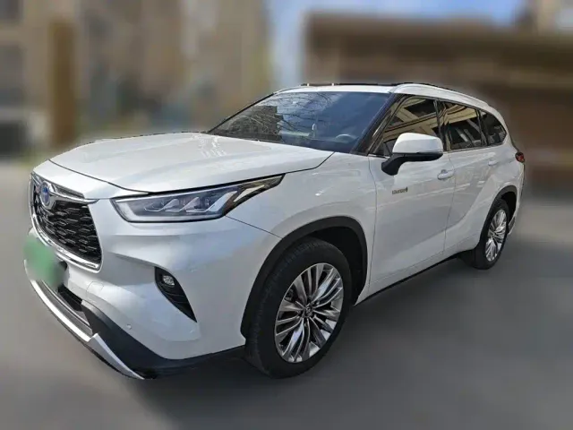 Фотография автомобиля — Toyota Highlander