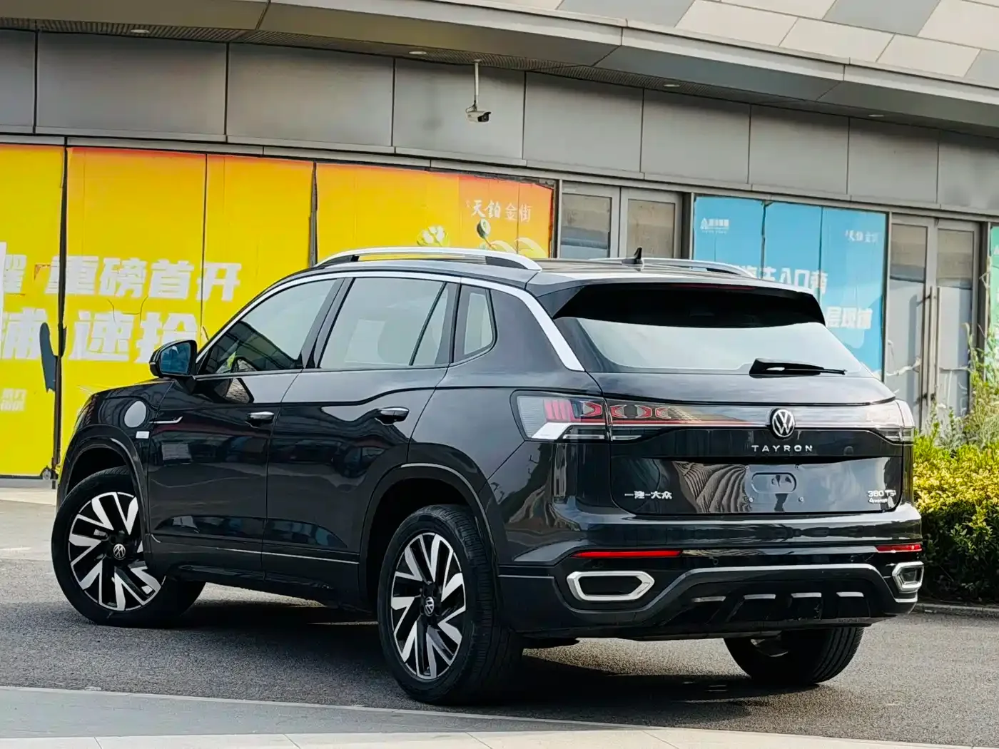 Volkswagen Tayron 2024 380TSI 4WD R-Line High Performance — Фото автомобиля 4